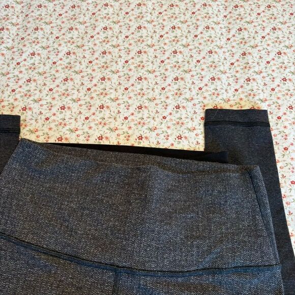 Lululemon Black Wunder Under Pants - Picture 6 of 6